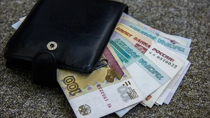 Школьники передали полиции найденный кошелек со 100 тыс рублей